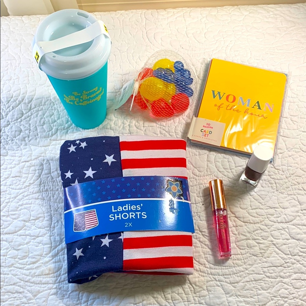 Patriotic Full-Figure Shorts 6 Piece set Size 2X Shorts Cups Gloss Polish & More